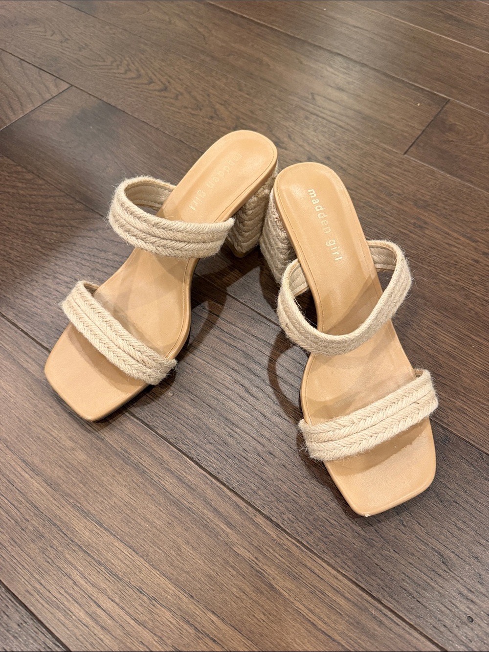 MADDEN GIRL Manor Block Heel Rafia Slides Size 9 - C73-003